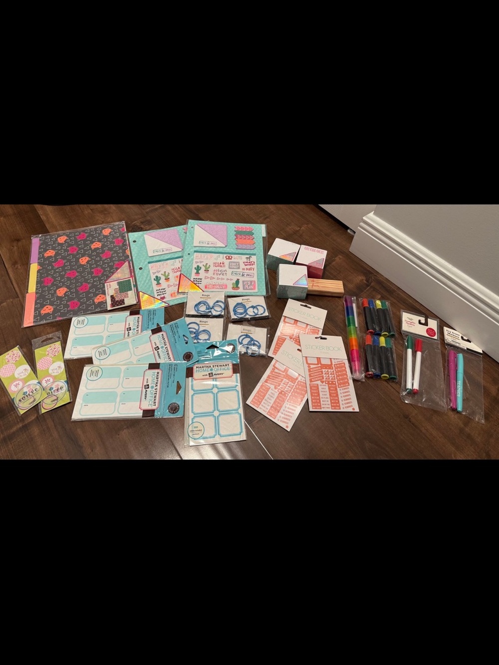 Stationary planner supplies lot